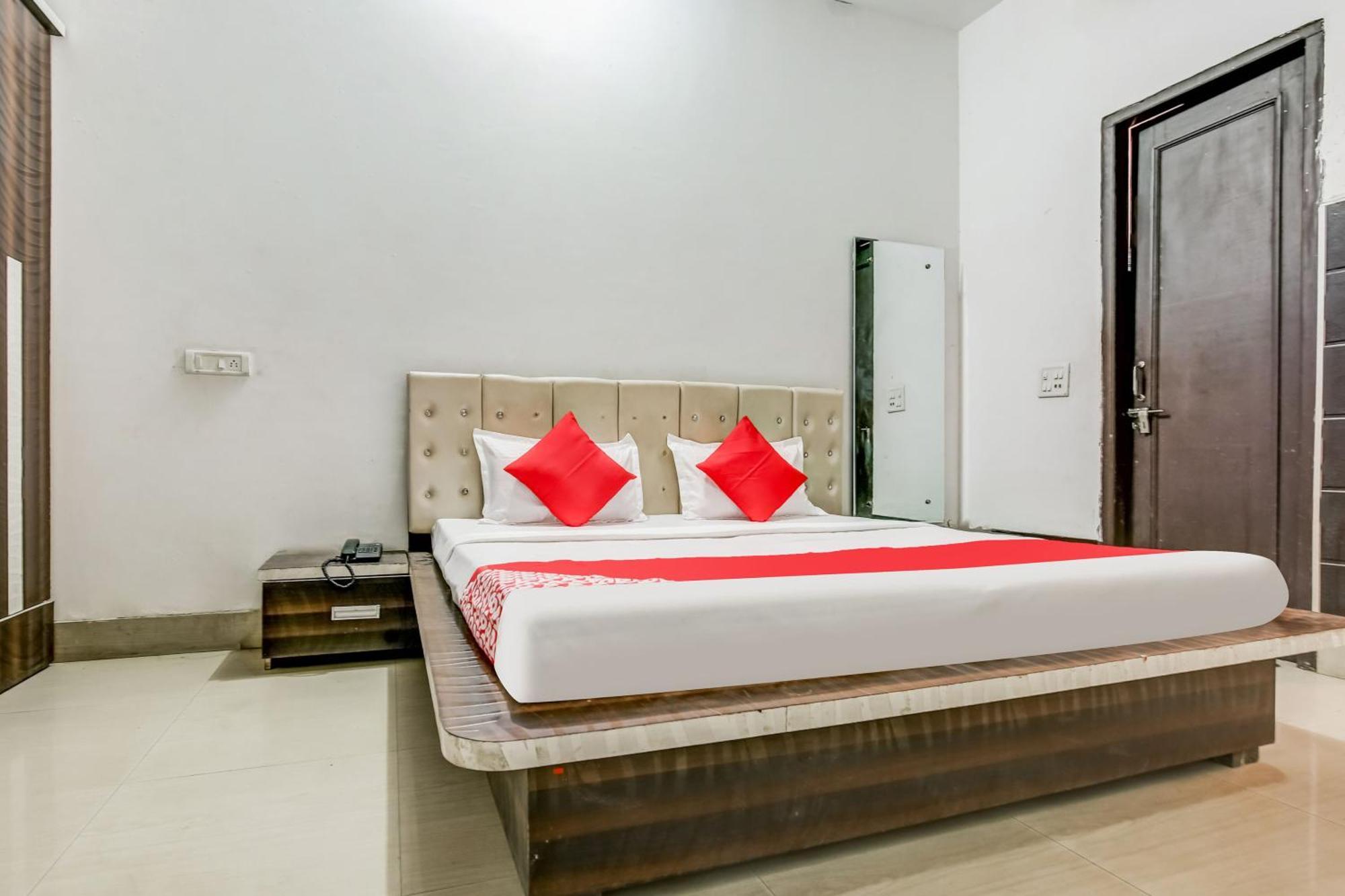 Flagship Hotel Big Boss Kurukshetra Εξωτερικό φωτογραφία